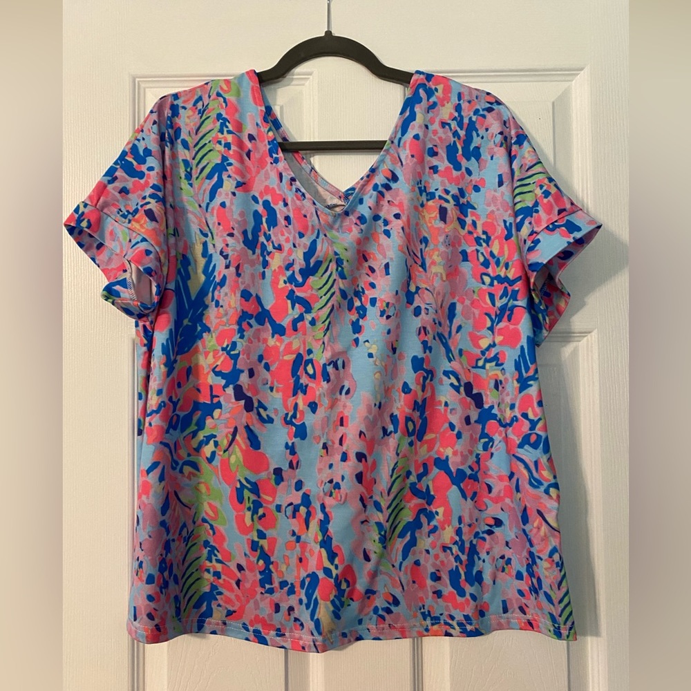 Floral top, cotton, size small, never worn